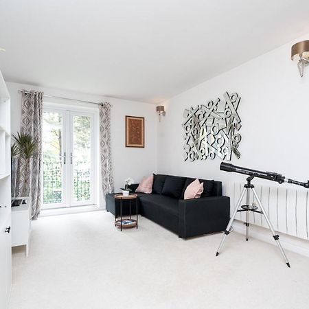 Apartment In Elephant & Castle With Parking London Kültér fotó